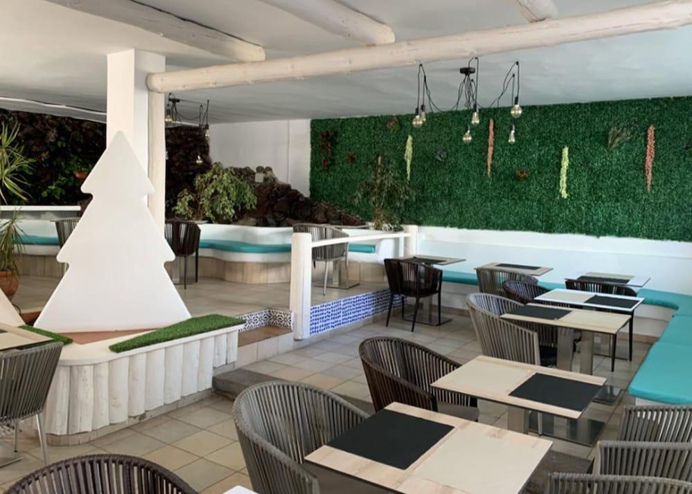 Apartahotel Makai 5*